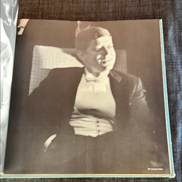 Vintage 1965 John F. Kennedy Book in Green - Picture 6 of 10